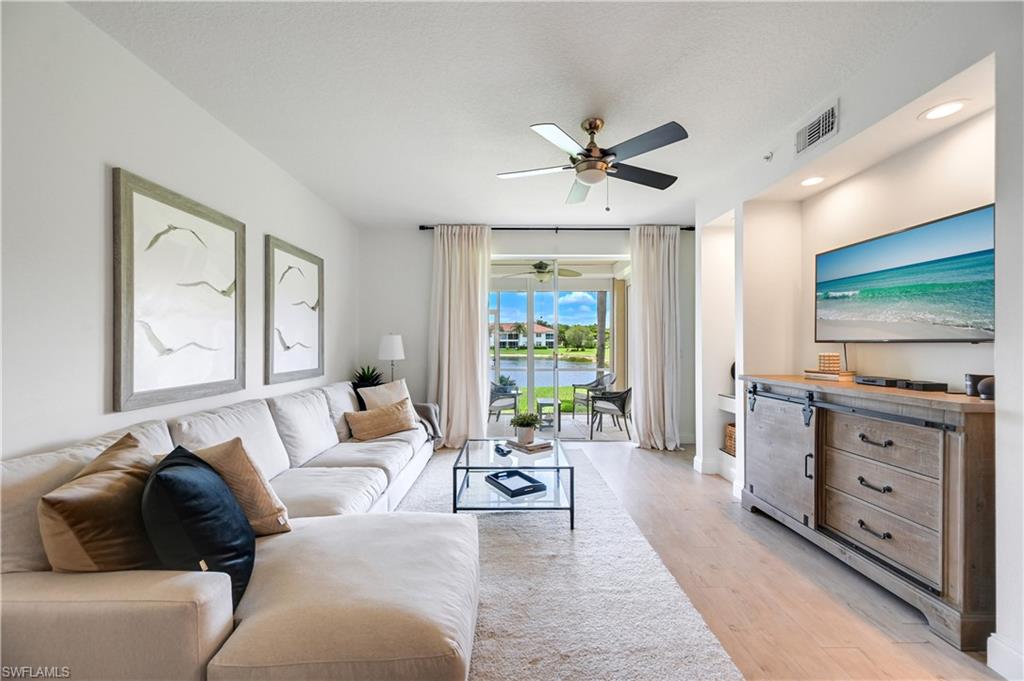 HUNTINGTON LAKES - Residential