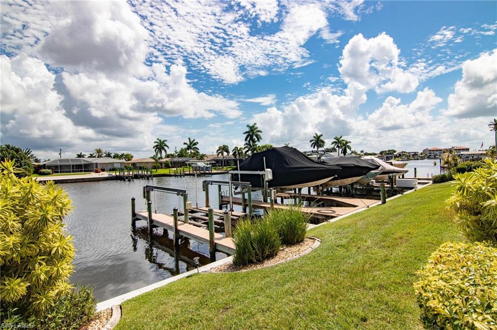 BEACH VILLA CONDO - Residential