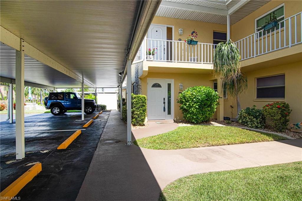 BEACH VILLA CONDO - Residential