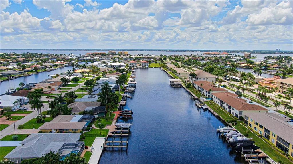 BEACH VILLA CONDO - Residential