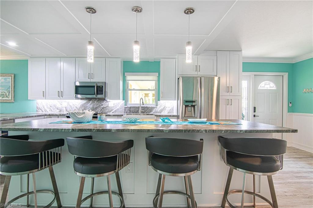 BEACH VILLA CONDO - Residential