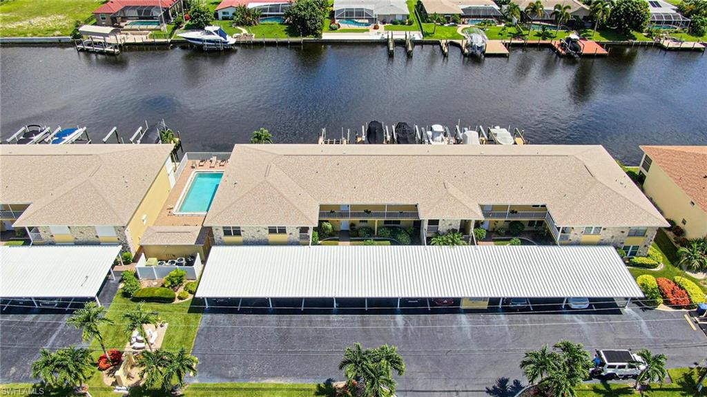 BEACH VILLA CONDO - Residential