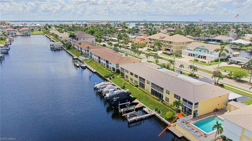 BEACH VILLA CONDO - Residential