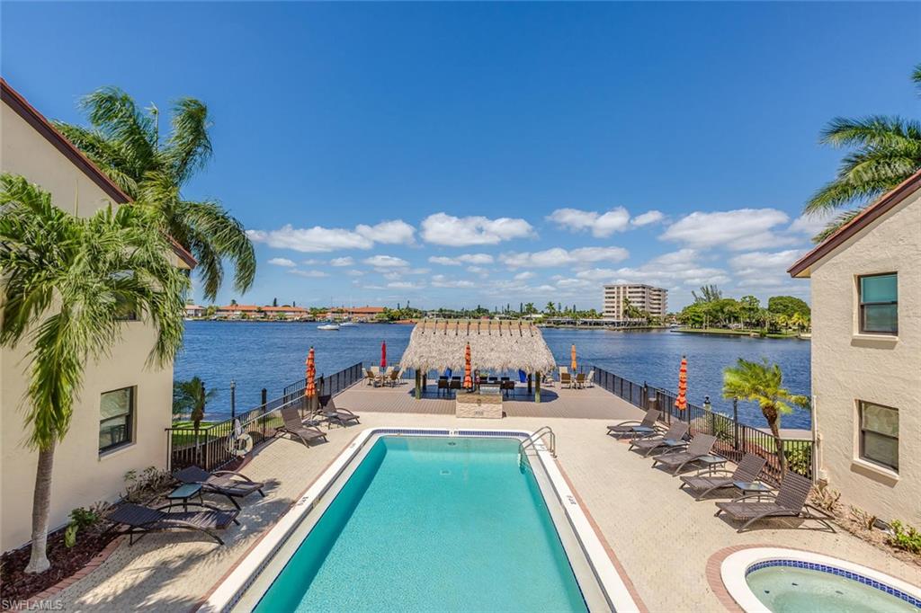 SUNNYBROOK HARBOUR CONDO - Residential