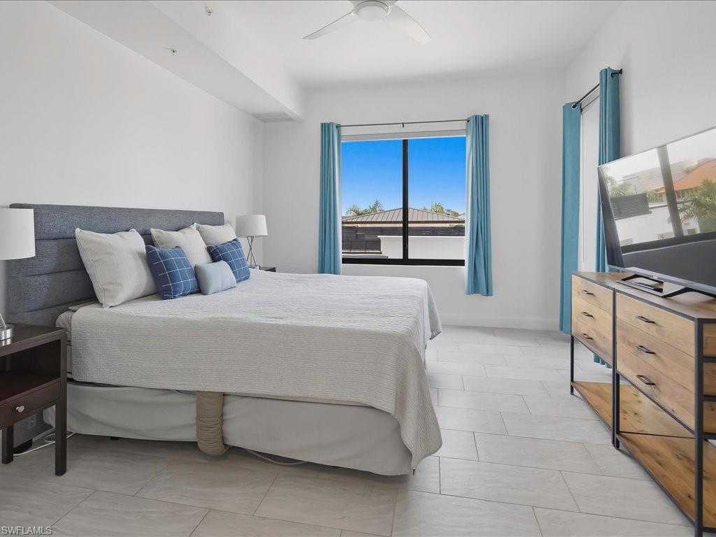 ELEVEN ELEVEN CENTRAL - Residential