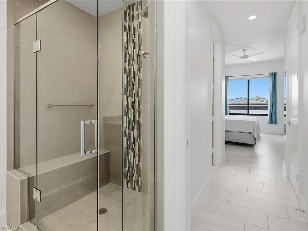 ELEVEN ELEVEN CENTRAL - Residential