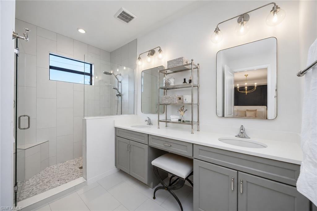 HAMILTON PLACE - Residential