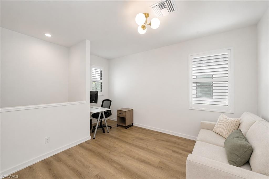 HAMILTON PLACE - Residential