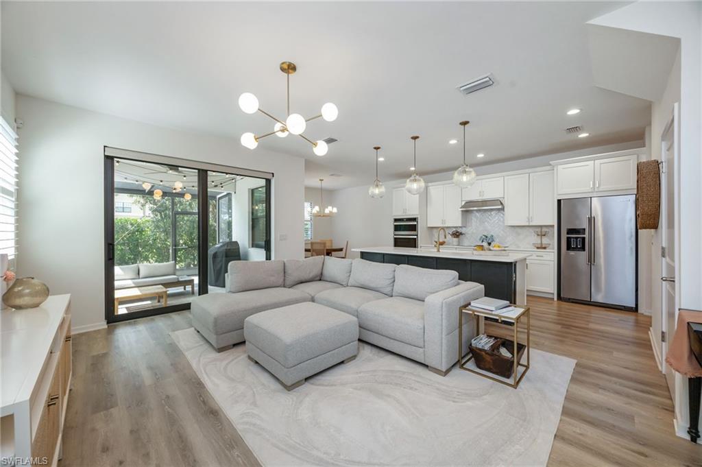 HAMILTON PLACE - Residential