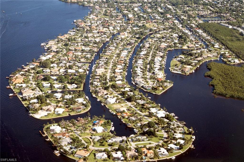 ROYAL HARBOR - Land