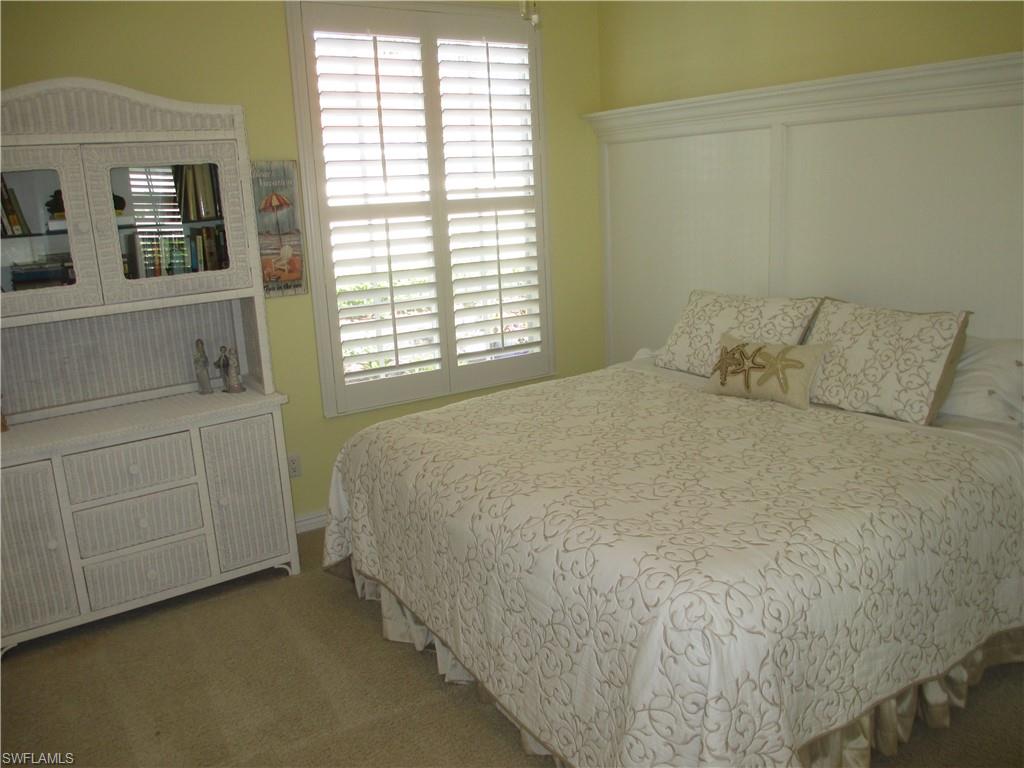 VILLAGE WALK - Residential