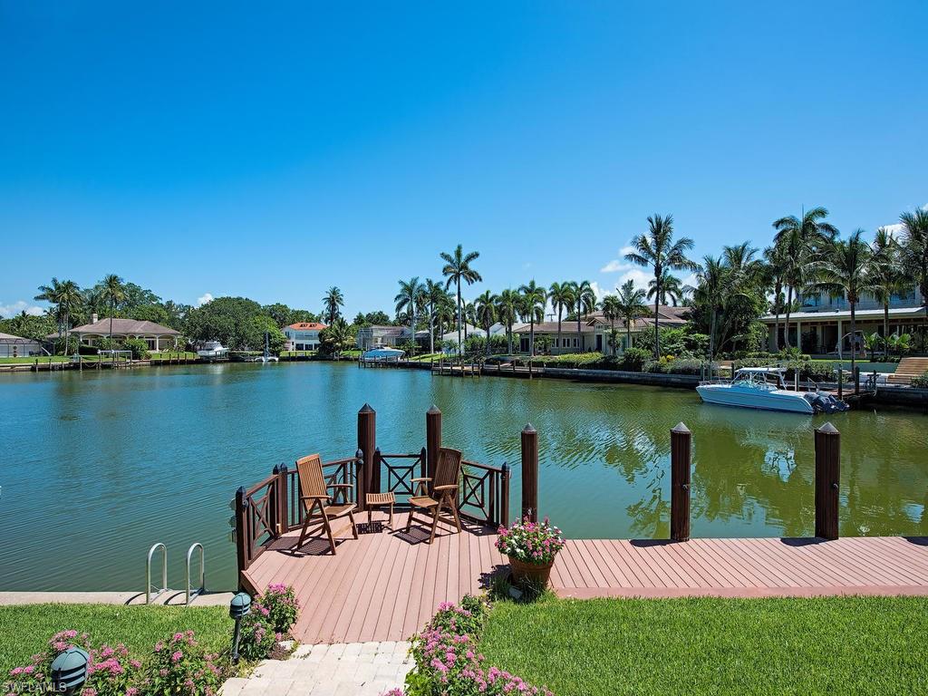 MOORINGS - Residential