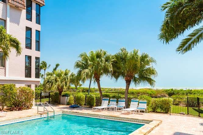 SHOREWOOD OF SANIBEL CONDO - Residential