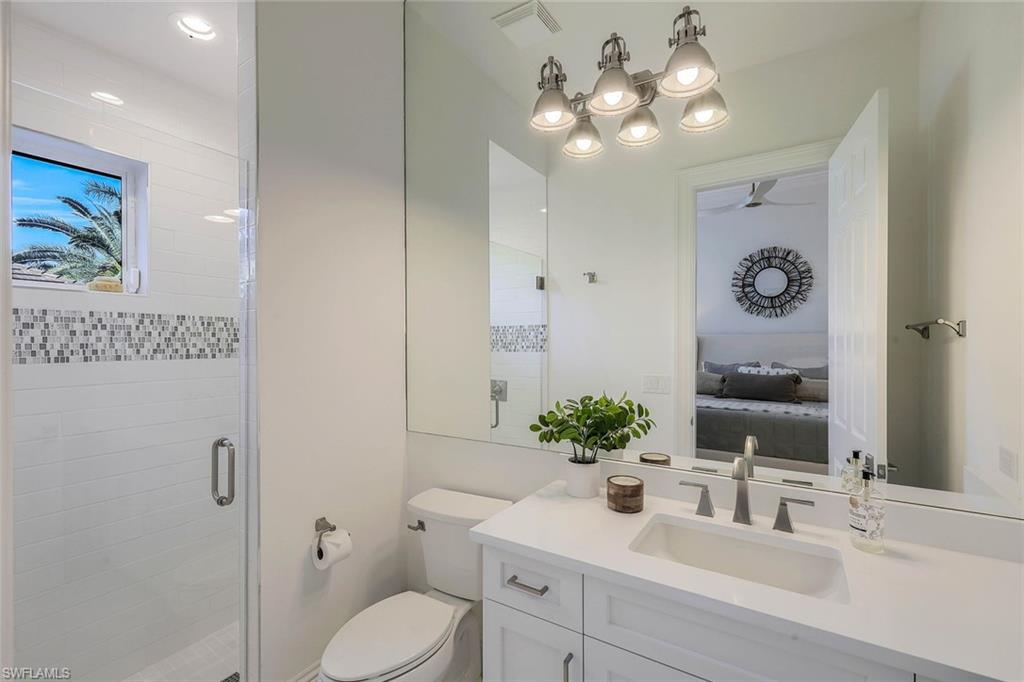 BAY WOODS - Residential