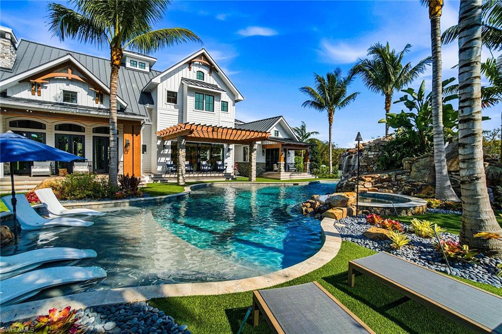 COCOHATCHEE ESTATES - Residential