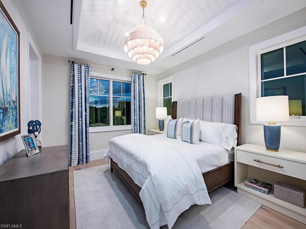 PARK SHORE - Residential