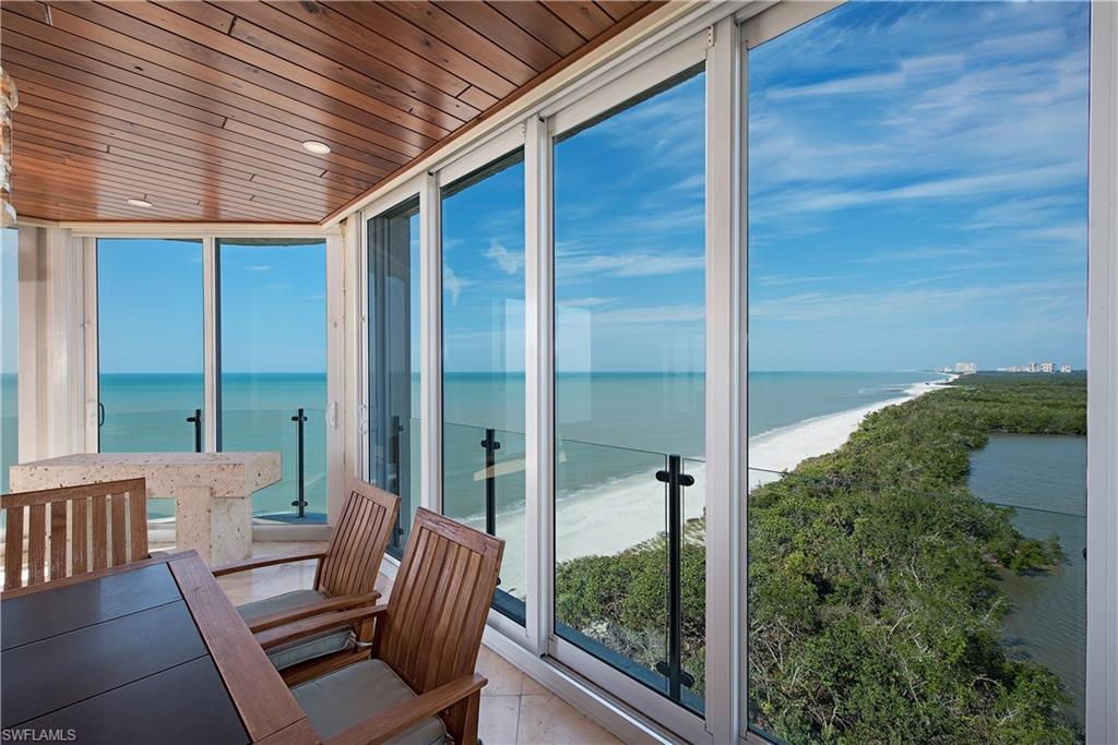 SEAPOINT AT NAPLES CAY - Residential