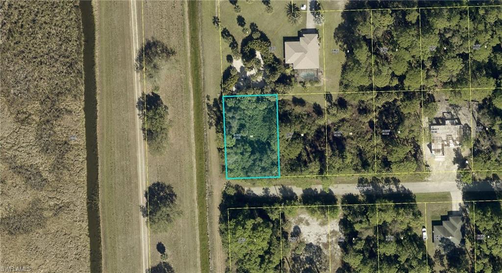 LEHIGH ACRES - Land