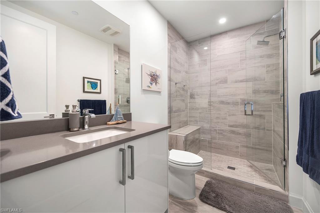 ELEVEN ELEVEN CENTRAL - Residential