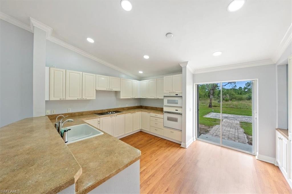 GOLDEN GATE ESTATES - Residential