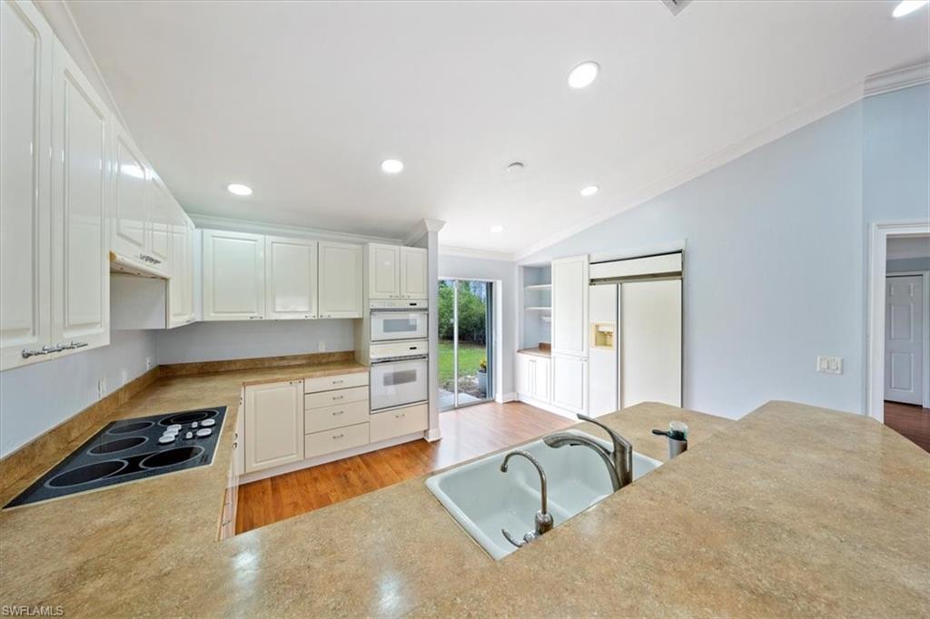 GOLDEN GATE ESTATES - Residential