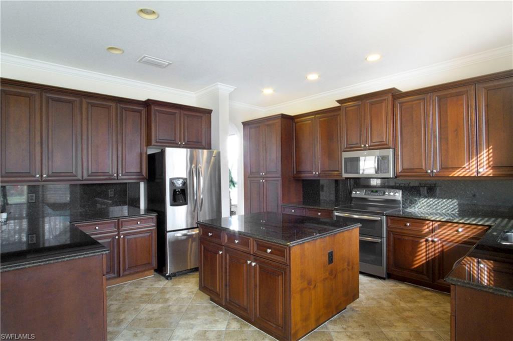 BOTANICA LAKES - Residential
