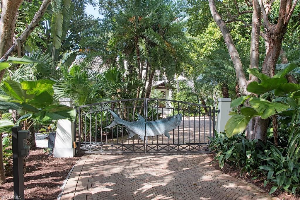OLDE NAPLES - Residential