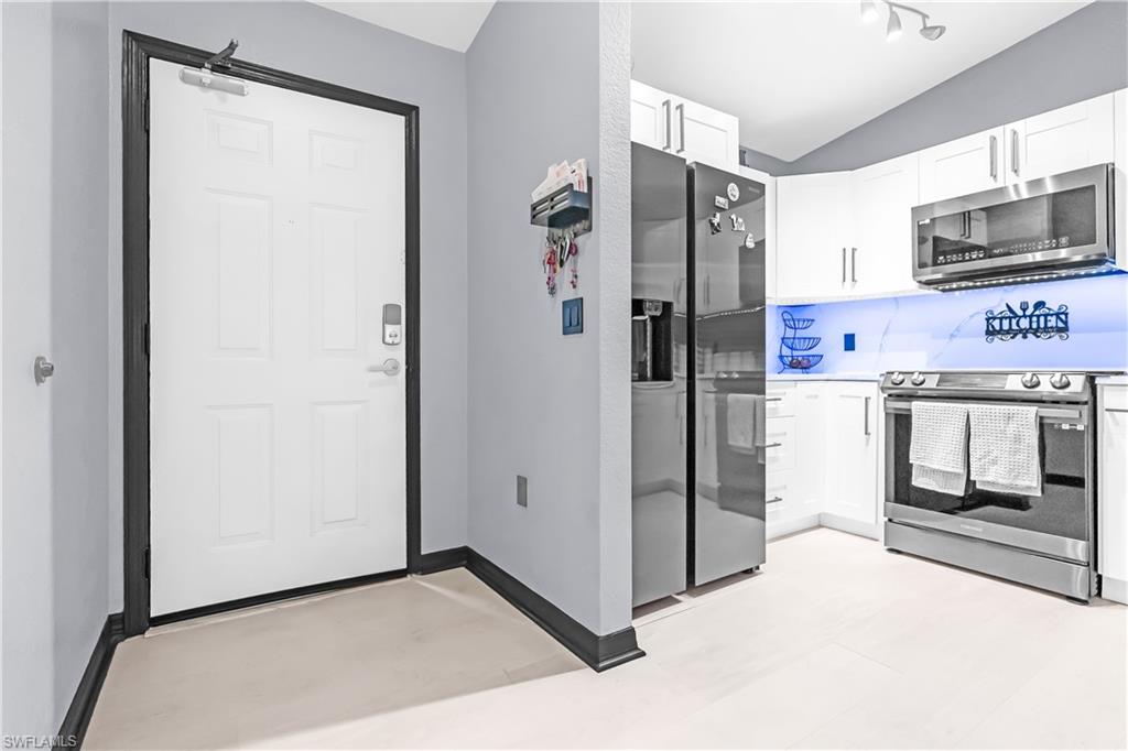 KEY ROYAL CONDOMINIUMS - Residential Lease