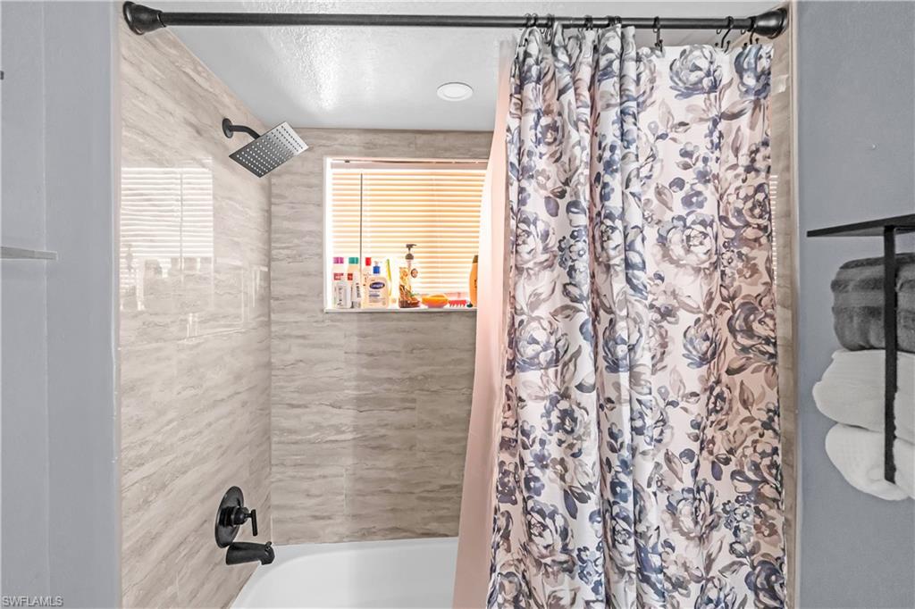 KEY ROYAL CONDOMINIUMS - Residential Lease