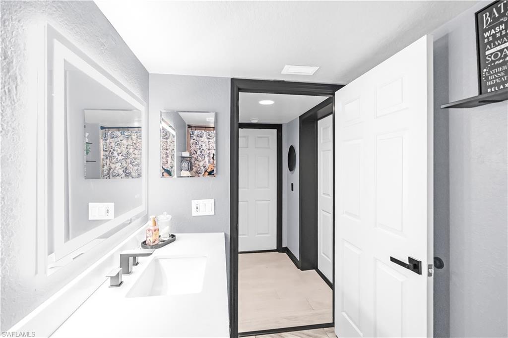 KEY ROYAL CONDOMINIUMS - Residential Lease