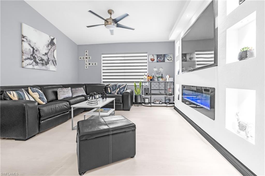 KEY ROYAL CONDOMINIUMS - Residential Lease