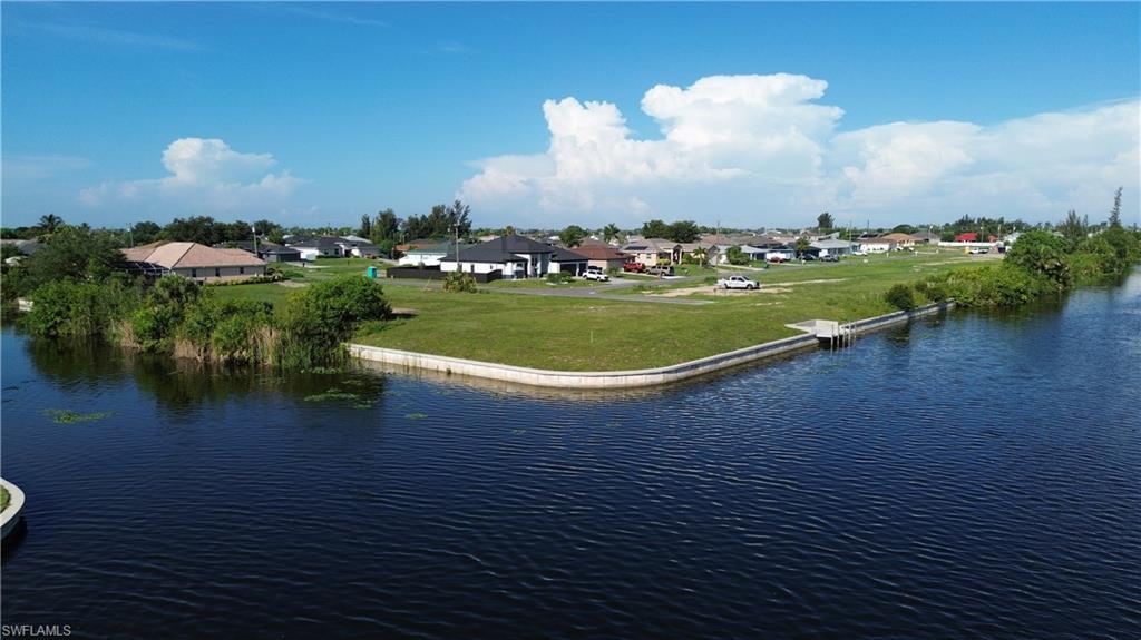CAPE CORAL - Land