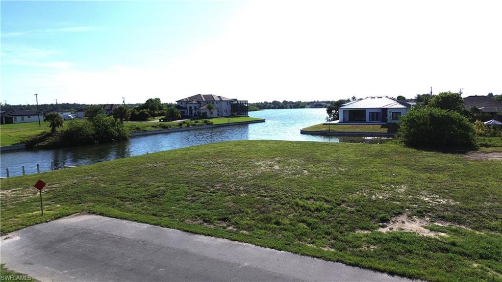 CAPE CORAL - Land