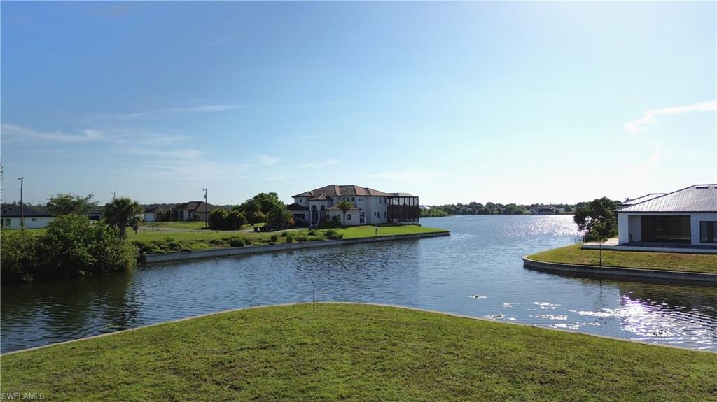 CAPE CORAL - Land