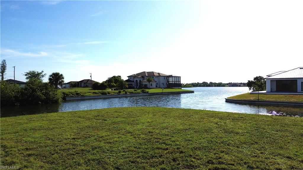CAPE CORAL - Land