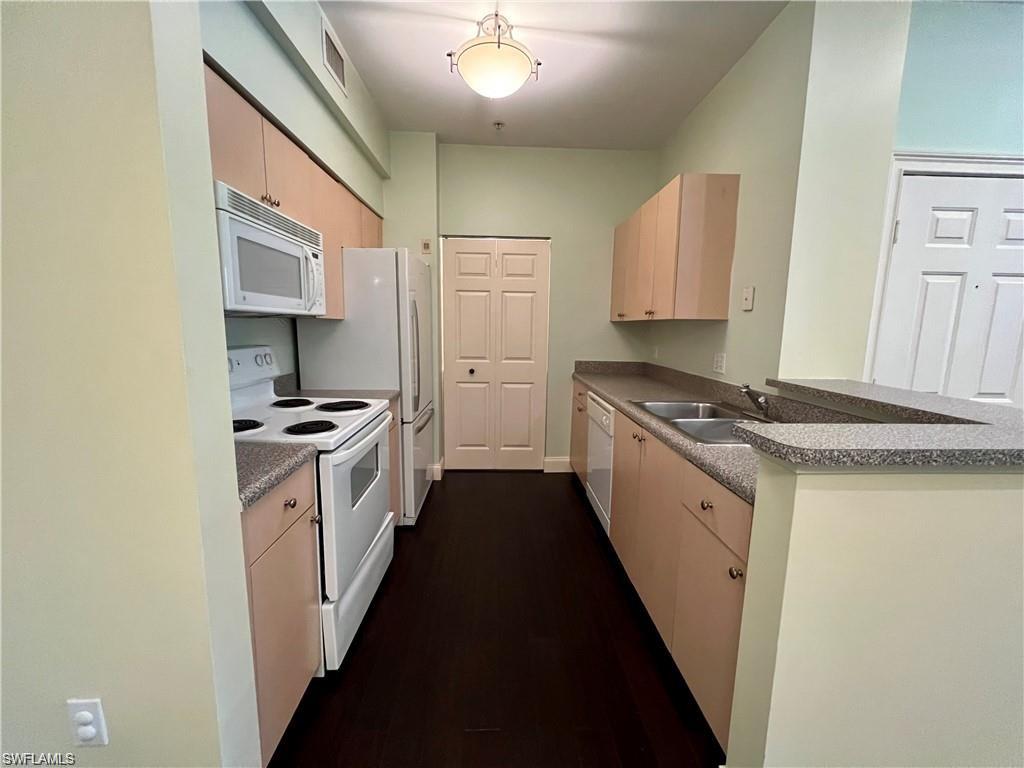 RESERVE AT NAPLES - Residential Lease