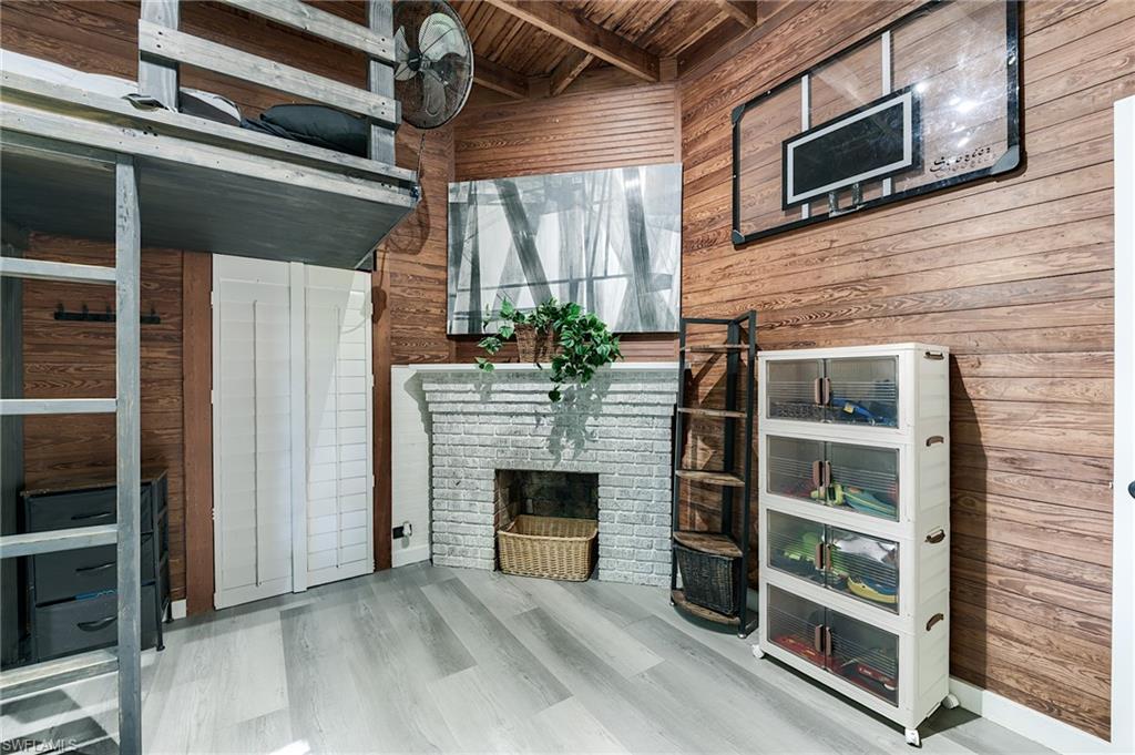 BONITA FARMS - Residential