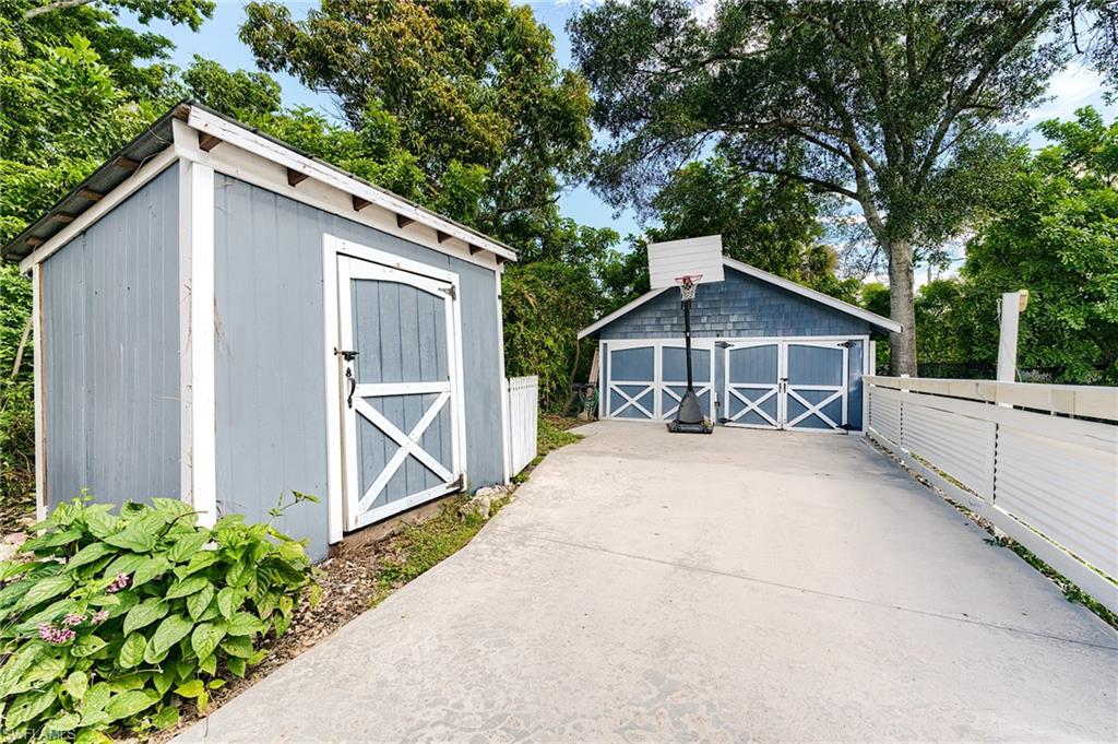 BONITA FARMS - Residential
