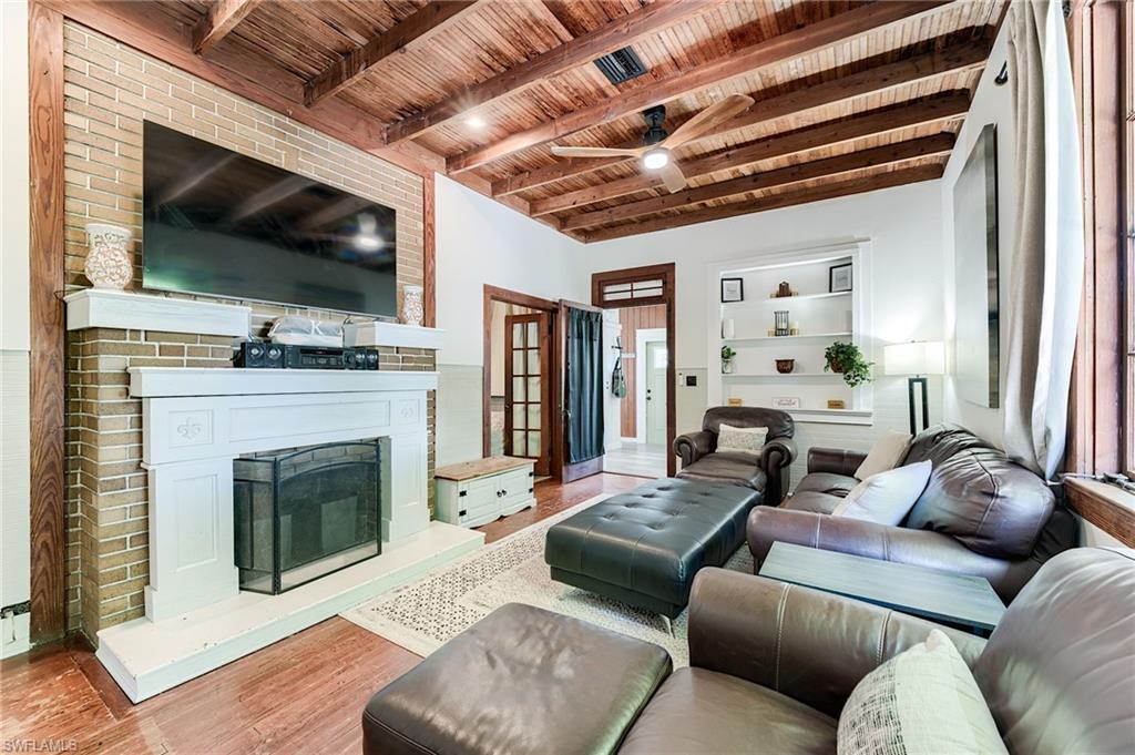BONITA FARMS - Residential