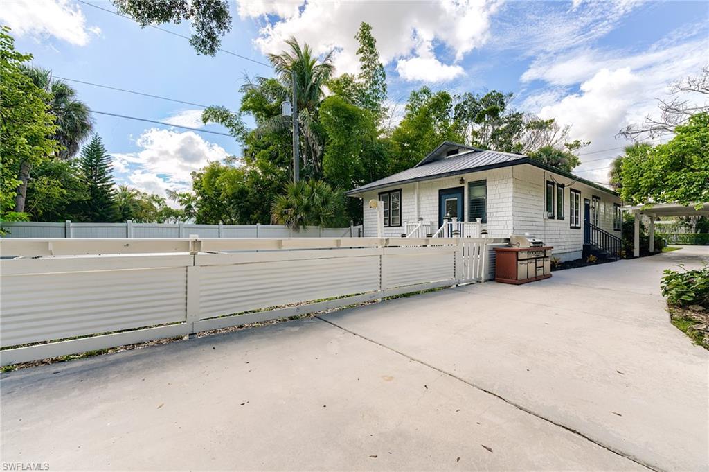 BONITA FARMS - Residential