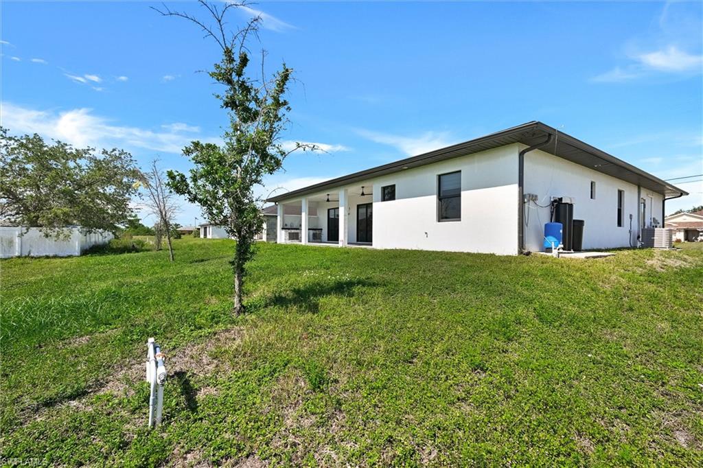 CAPE CORAL - Residential
