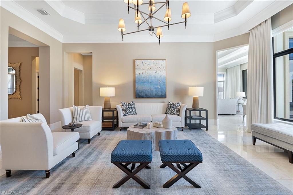 TRADITIONS - Residential