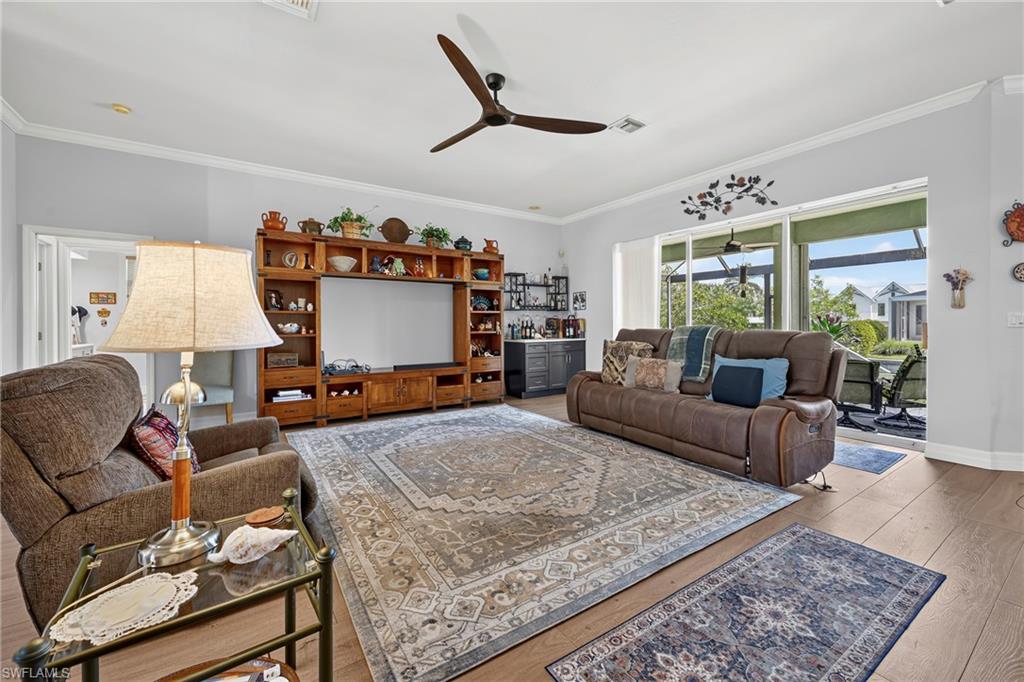 LITTLE HICKORY SHORES - Residential