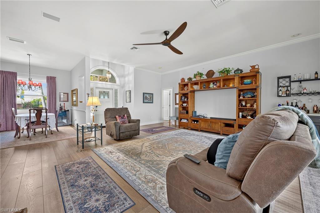 LITTLE HICKORY SHORES - Residential