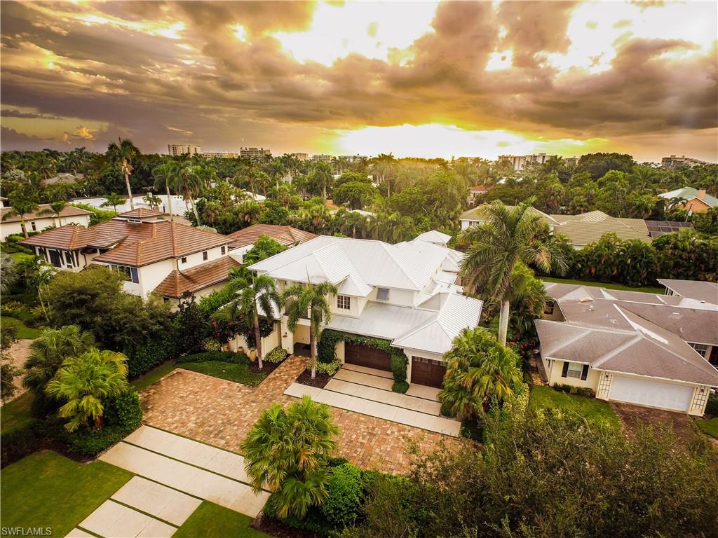 MOORINGS - Residential