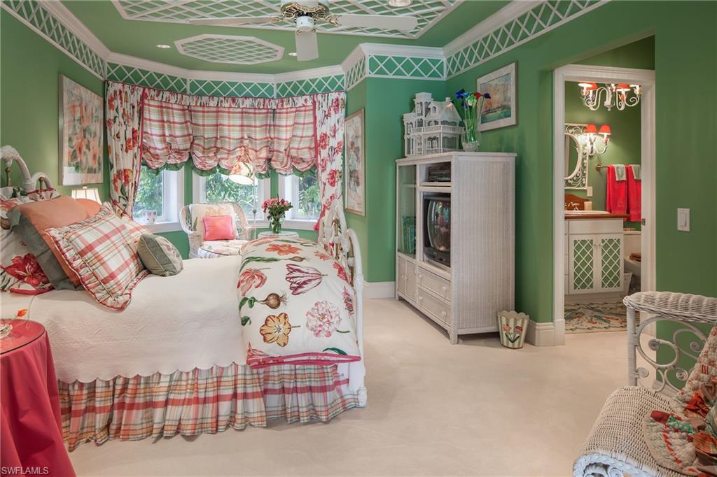 OLDE NAPLES - Residential