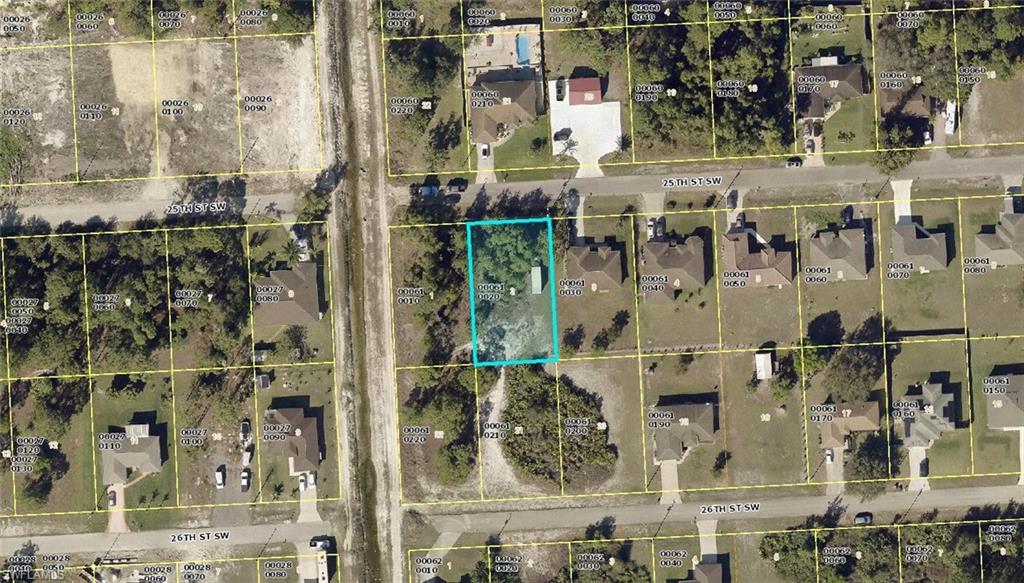 Wonderful future homesite on "high and dry" lot and ready to build! Check out these lots available in Lehigh Acres, FL. Seller also has 12+ lots in Lehigh available for purchase. AGENTS, PLEASE READ THE CONFIDENTIAL REMARKS.