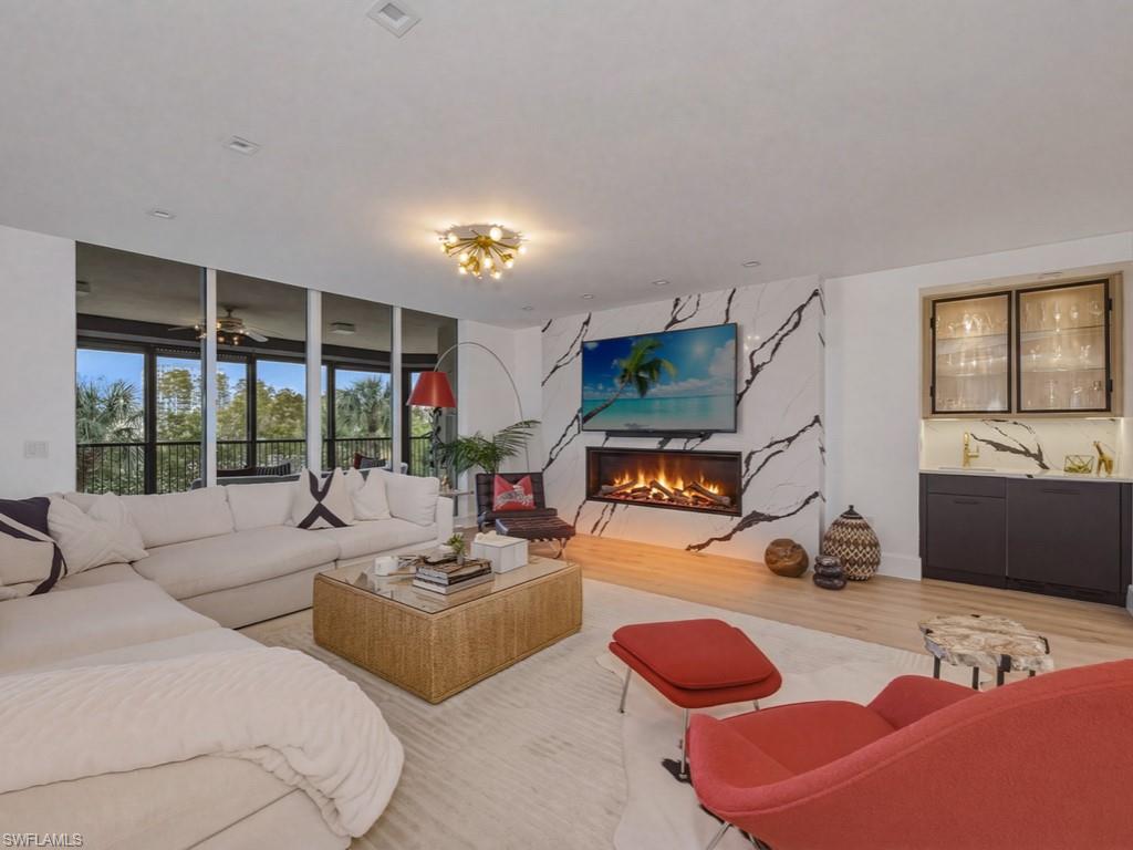 TRIESTE AT BAY COLONY - Residential