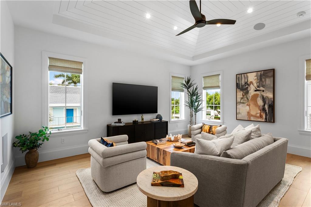 OLDE NAPLES - Residential