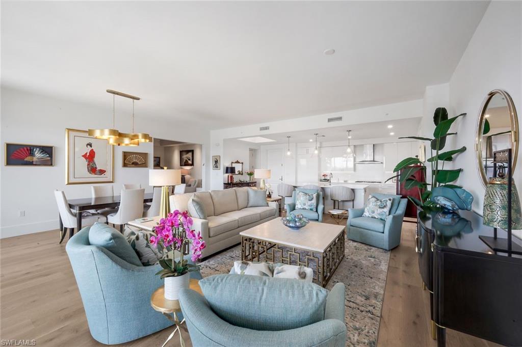 ELEVEN ELEVEN CENTRAL - Residential